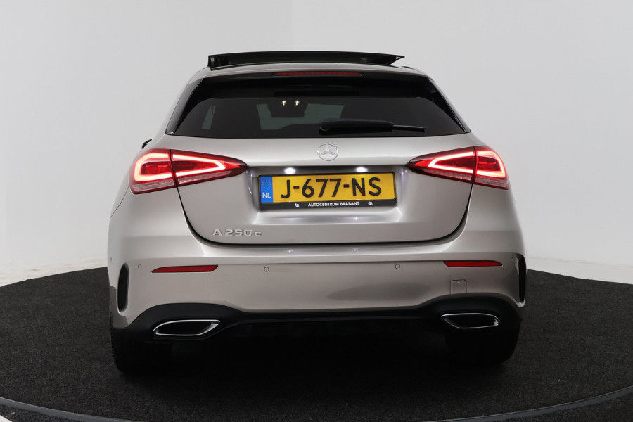 Mercedes-Benz A-Klasse 250 e Business Solution AMG Limited (PANORAMADAK, SFEER, STOELVERWARMING, ELEKTR STOELEN, CAMERA)
