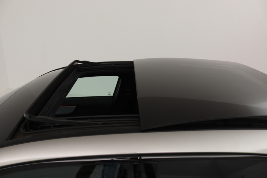 Mercedes-Benz A-Klasse 250 e Business Solution AMG Limited (PANORAMADAK, SFEER, STOELVERWARMING, ELEKTR STOELEN, CAMERA)