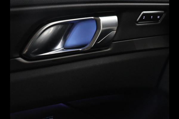 Lynk & Co 01 1.5 | SOH 88,3% | Panoramadak | Trekhaak | 360 Camera | Adaptive cruise | Climate control | Carplay | DAB+ | Bluetooth | Stoelverwarming | Sfeerverlichting | Park assist | Lane assist | Infinity audio | Rijstrookwissel waarschuwing