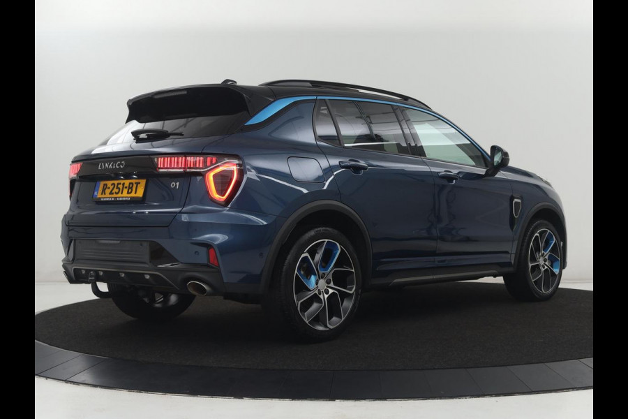 Lynk & Co 01 1.5 | SOH 88,3% | Panoramadak | Trekhaak | 360 Camera | Adaptive cruise | Climate control | Carplay | DAB+ | Bluetooth | Stoelverwarming | Sfeerverlichting | Park assist | Lane assist | Infinity audio | Rijstrookwissel waarschuwing