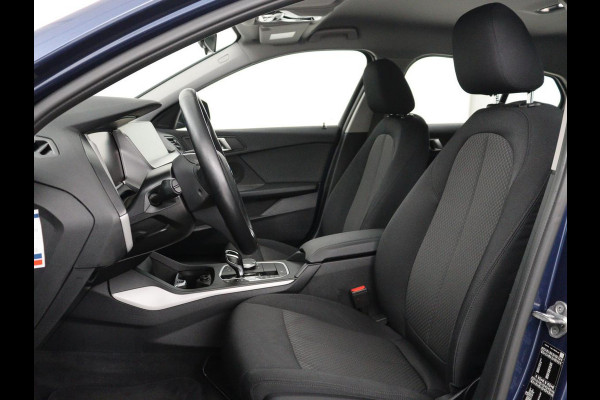 BMW 1-serie 116i Business Edition | Trekhaak | Cruise control | DAB+ | Bluetooth | Carplay | Climate control | Parkeerhulp | Virtual cockpit