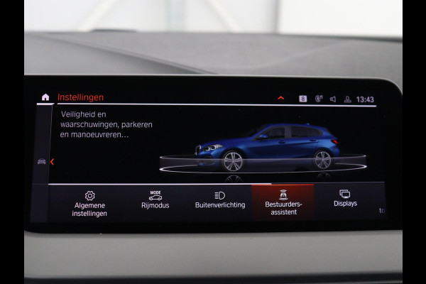 BMW 1-serie 116i Business Edition | Trekhaak | Cruise control | DAB+ | Bluetooth | Carplay | Climate control | Parkeerhulp | Virtual cockpit