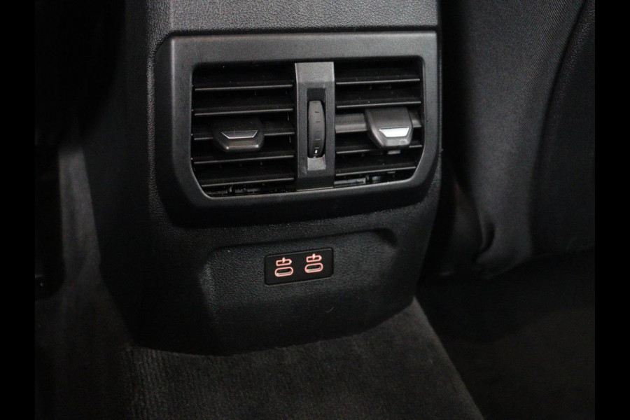 BMW 1-serie 116i Business Edition | Trekhaak | Cruise control | DAB+ | Bluetooth | Carplay | Climate control | Parkeerhulp | Virtual cockpit