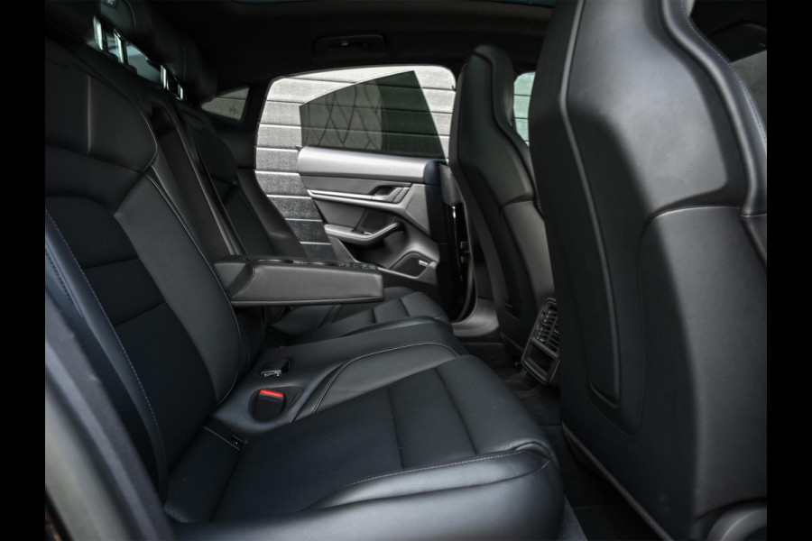 Porsche Taycan Performance 84 kWh | NL Auto | Panoramadak | 360 Camera | Bose | Memory Seats | Stoel + Stuurverwarming | Ambiance Interieur |