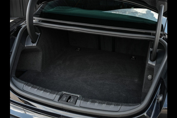Porsche Taycan Performance 84 kWh | NL Auto | Panoramadak | 360 Camera | Bose | Memory Seats | Stoel + Stuurverwarming | Ambiance Interieur |