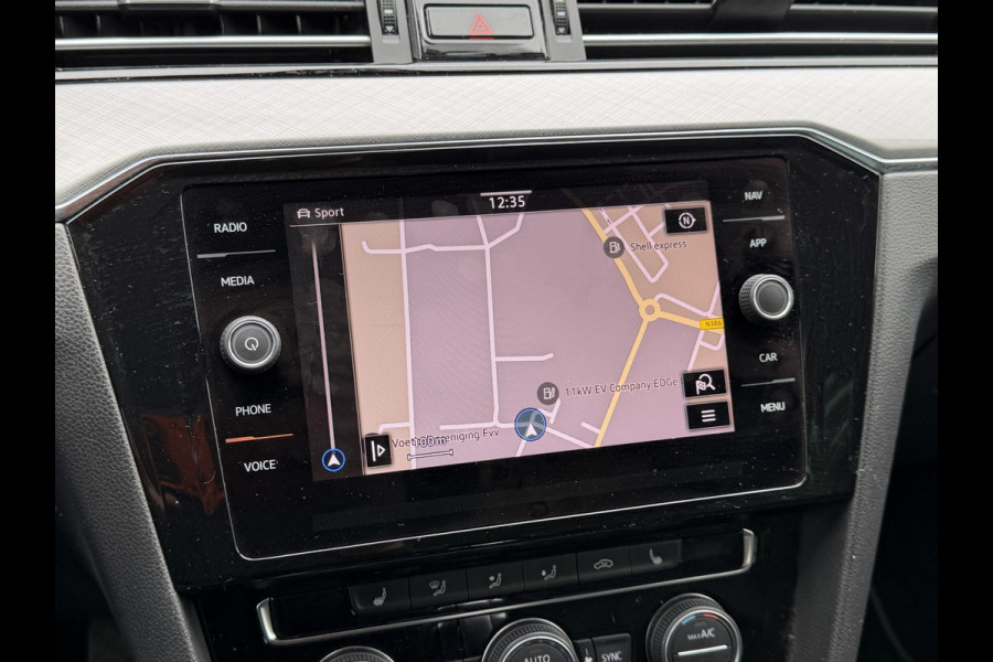 Volkswagen Passat Variant BWJ 2021 | 1.4TSI 218PK PHEV GTE Business AUTOMAAT | LEDER/ALCANTARA | CLIMA | NAVI | SPORTSTOELEN | CAMERA A | STOELVERW | 17'' LMV |