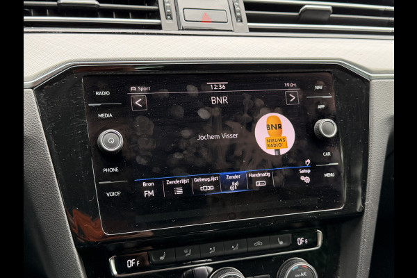Volkswagen Passat Variant BWJ 2021 | 1.4TSI 218PK PHEV GTE Business AUTOMAAT | LEDER/ALCANTARA | CLIMA | NAVI | SPORTSTOELEN | CAMERA A | STOELVERW | 17'' LMV |