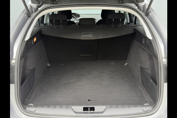 Peugeot 308 SW BWJ 2020 | 1.2T 111PK ACTIVE | CLIMA | NAVI | CARPLAY | CRUISE | LICHTMETAAL | PDC | PRIVACY GLASS |