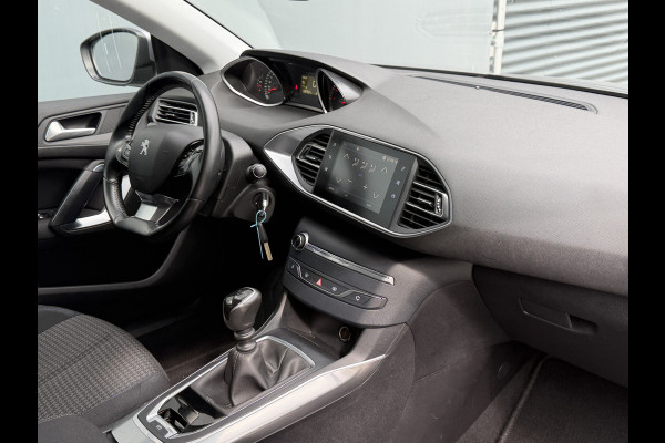 Peugeot 308 SW BWJ 2020 | 1.2T 111PK ACTIVE | CLIMA | NAVI | CARPLAY | CRUISE | LICHTMETAAL | PDC | PRIVACY GLASS |