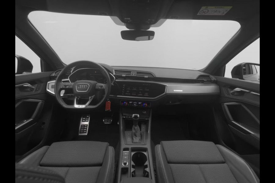 Audi Q3 45 Tfsi-e S-LINE ** LED, VIRTUAL, TREKH, ACC, CAMERA, 19-inch LMV ** 1e EIG - UNFALLFREI ** ** INFORMEER OOK NAAR ONZE AANTREKKELIJKE FINANCIAL-LEASE TARIEVEN **
