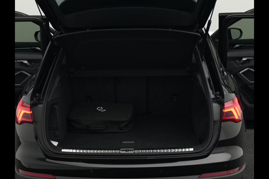 Audi Q3 45 Tfsi-e S-LINE ** LED, VIRTUAL, TREKH, ACC, CAMERA, 19-inch LMV ** 1e EIG - UNFALLFREI ** ** INFORMEER OOK NAAR ONZE AANTREKKELIJKE FINANCIAL-LEASE TARIEVEN **