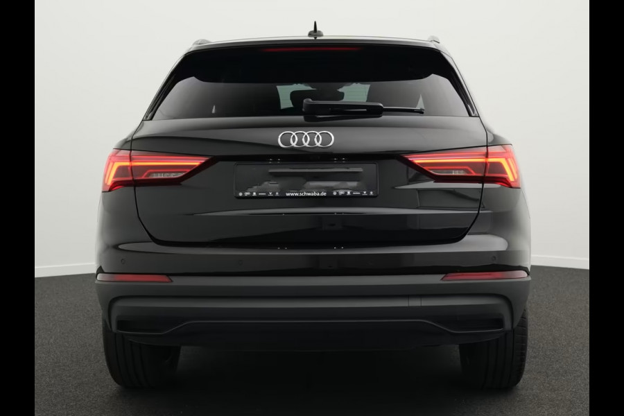 Audi Q3 45 Tfsi-e S-LINE ** LED, VIRTUAL, TREKH, ACC, CAMERA, 19-inch LMV ** 1e EIG - UNFALLFREI ** ** INFORMEER OOK NAAR ONZE AANTREKKELIJKE FINANCIAL-LEASE TARIEVEN **