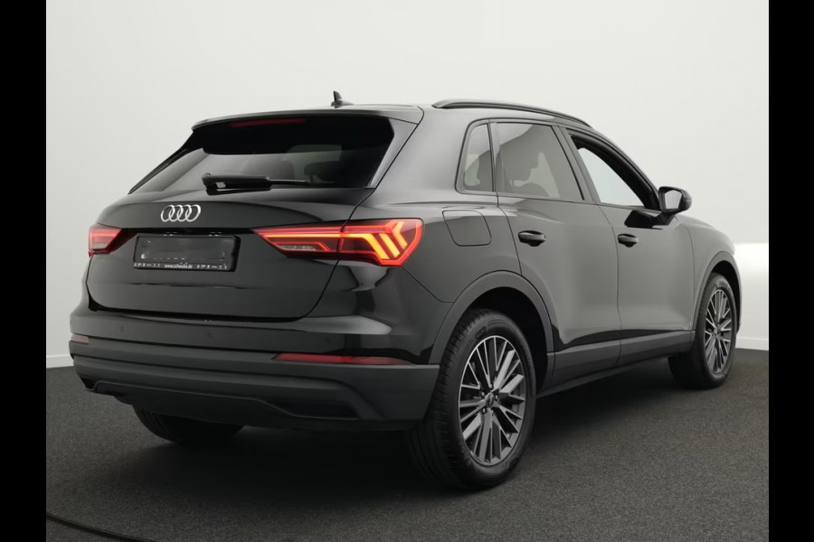 Audi Q3 45 Tfsi-e S-LINE ** LED, VIRTUAL, TREKH, ACC, CAMERA, 19-inch LMV ** 1e EIG - UNFALLFREI ** ** INFORMEER OOK NAAR ONZE AANTREKKELIJKE FINANCIAL-LEASE TARIEVEN **
