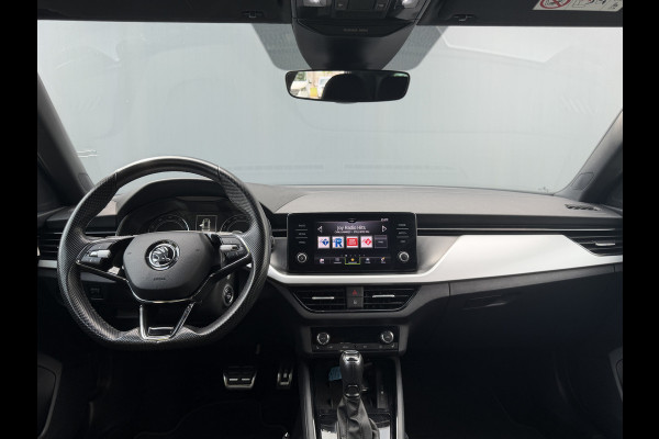 Škoda Kamiq BWJ 2021 | 1.0TSI 111PK Sport Bus AUTOMAAT | CLIMA | SPORTSTOELeN | CARPLAY | PDC 2X | ALCANTARA/STOF | 18'' LMV | PRIVACY GLASS | STOELVERW |