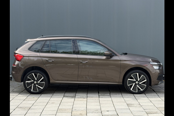 Škoda Kamiq BWJ 2021 | 1.0TSI 111PK Sport Bus AUTOMAAT | CLIMA | SPORTSTOELeN | CARPLAY | PDC 2X | ALCANTARA/STOF | 18'' LMV | PRIVACY GLASS | STOELVERW |