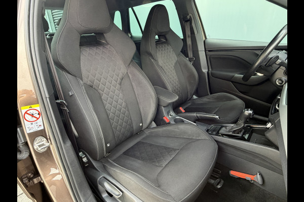 Škoda Kamiq BWJ 2021 | 1.0TSI 111PK Sport Bus AUTOMAAT | CLIMA | SPORTSTOELeN | CARPLAY | PDC 2X | ALCANTARA/STOF | 18'' LMV | PRIVACY GLASS | STOELVERW |