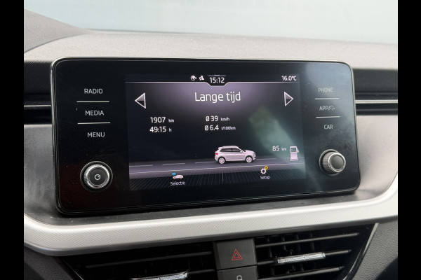 Škoda Kamiq BWJ 2021 | 1.0TSI 111PK Sport Bus AUTOMAAT | CLIMA | SPORTSTOELeN | CARPLAY | PDC 2X | ALCANTARA/STOF | 18'' LMV | PRIVACY GLASS | STOELVERW |