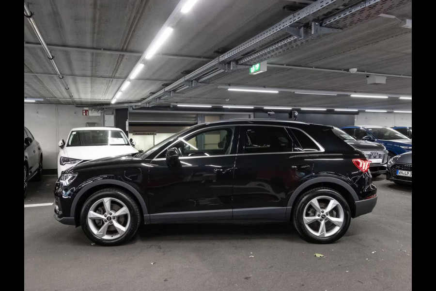 Audi Q3 45 Tfsi-e S-LINE ** LED, VIRTUAL, TREKH, ACC, CAMERA, KEYLESS, 19-inch LMV ** 1e EIG - UNFALLFREI ** ** INFORMEER OOK NAAR ONZE AANTREKKELIJKE FINANCIAL-LEASE TARIEVEN **