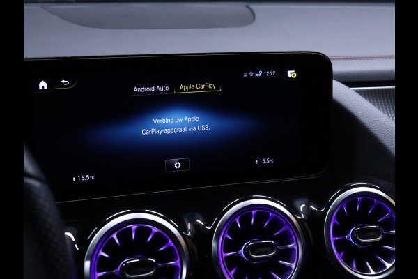 Mercedes-Benz EQA 250 Business Solution AMG 67 kWh [ADAPTIVE CRUISE, APPLE CARPLAY, ANDROID, STOELVERWARMING, CAMERA, LED, PDC V+A, NAVIGATIE, CLIMATE, DIGITAL DASH, ELEKTRISCHE ACHTERKLEP, KEYLESS START, DODEHOEKASSISTENT, AMG, NIEUWSTAAT]