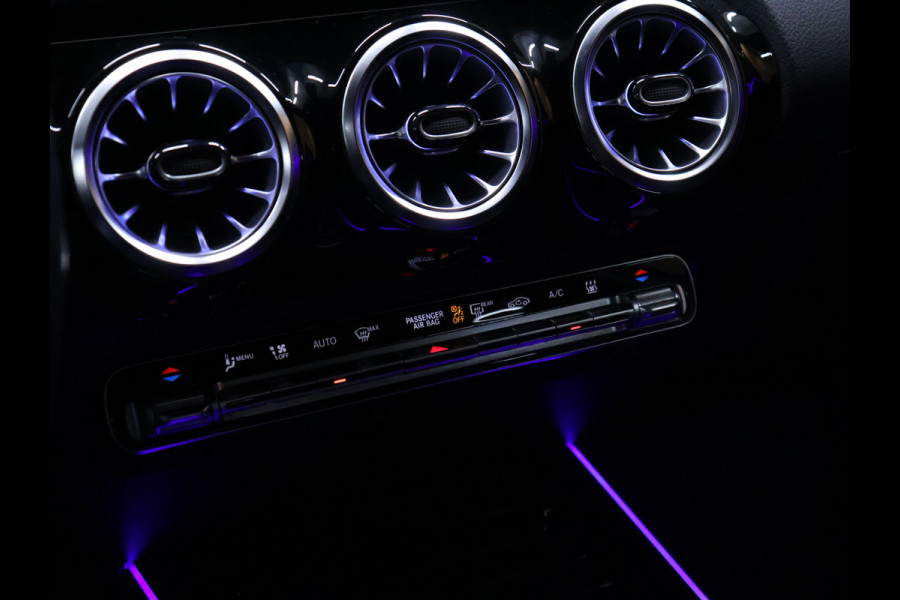 Mercedes-Benz EQA 250 Business Solution AMG 67 kWh [ADAPTIVE CRUISE, APPLE CARPLAY, ANDROID, STOELVERWARMING, CAMERA, LED, PDC V+A, NAVIGATIE, CLIMATE, DIGITAL DASH, ELEKTRISCHE ACHTERKLEP, KEYLESS START, DODEHOEKASSISTENT, AMG, NIEUWSTAAT]