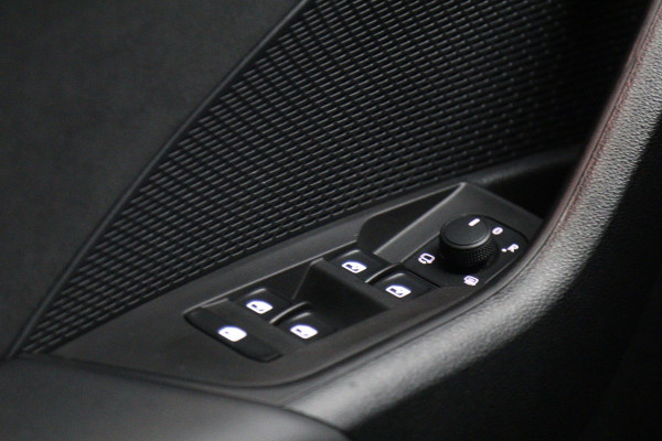 Škoda Octavia Combi 1.4 TSI RS 245 PK iV PHEV Business, Trekhaak, Camera, Adap. Cruise Control, 4 x Stoelverwarming