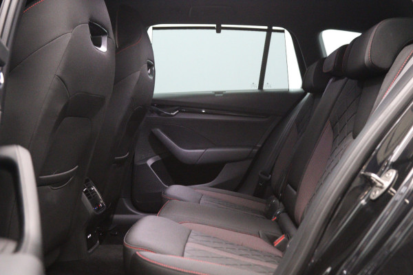 Škoda Octavia Combi 1.4 TSI RS 245 PK iV PHEV Business, Trekhaak, Camera, Adap. Cruise Control, 4 x Stoelverwarming
