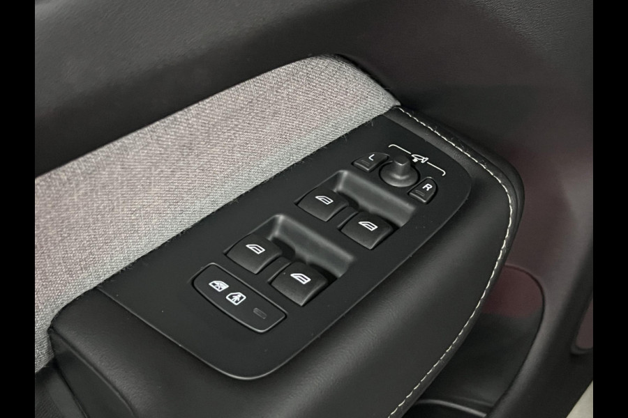 Volvo XC60 2.0 T6 Plug-in hybrid AWD Plus Dark Trekhaak | Open dak | Adapt. cruise | Stoel-/Stuurverwarming | 360 camera | Keyless | Blis | Memory