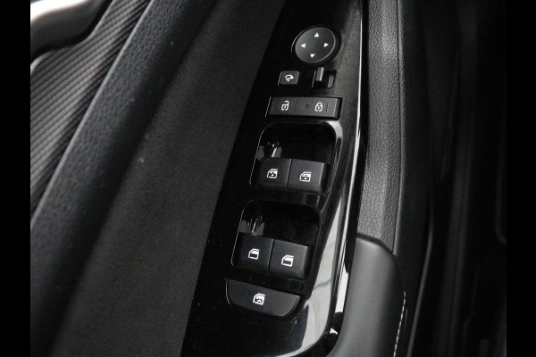 Kia Sportage 1.6 T-GDi Hybrid GT-Line | Panoramadak | Trekhaak | Leder/Alcantara | Stoel & stuurverwarming | Adaptive cruise | Matrix LED | Camera | Carplay | Keyless | Achterbankverwarming