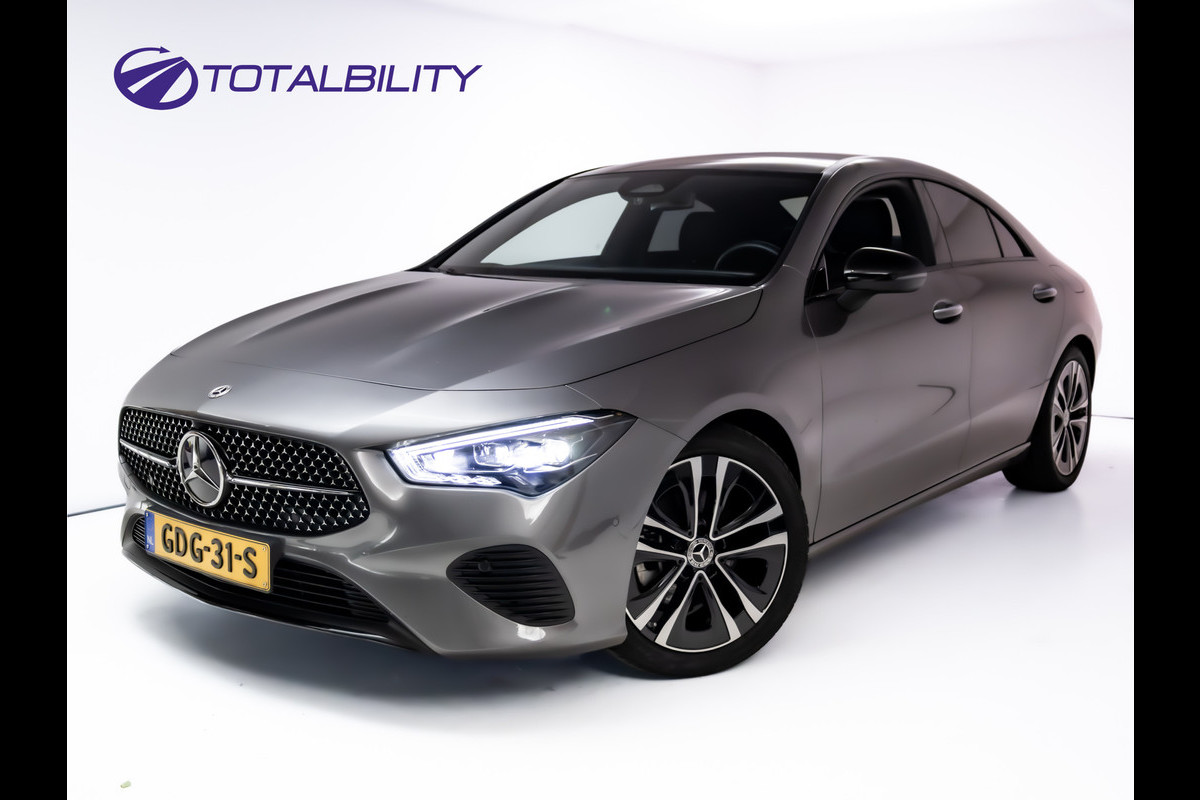 Mercedes-Benz CLA-Klasse 180 Star Edition Luxury Line Night facelift | Panoramadak | Stoelverwarming | Camera | Sfeerverlichting | Comfortstoel | Draadloze tel. lader | Licht en zicht pakket | Keyless entry, Keyless start