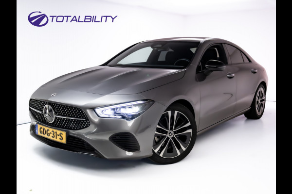 Mercedes-Benz CLA-Klasse 180 Star Edition Luxury Line Night facelift | Panoramadak | Stoelverwarming | Camera | Sfeerverlichting | Comfortstoel | Draadloze tel. lader | Licht en zicht pakket | Keyless entry, Keyless start