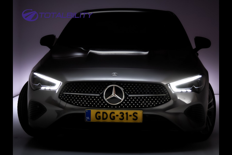 Mercedes-Benz CLA-Klasse 180 Star Edition Luxury Line Night facelift | Panoramadak | Stoelverwarming | Camera | Sfeerverlichting | Comfortstoel | Draadloze tel. lader | Licht en zicht pakket | Keyless entry, Keyless start