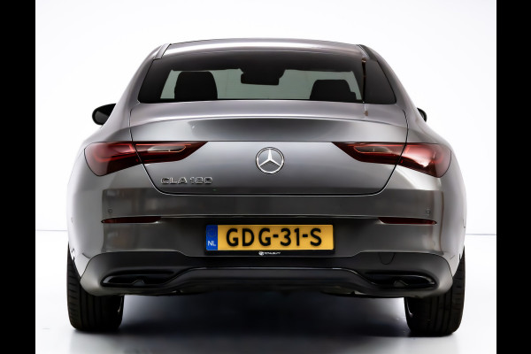 Mercedes-Benz CLA-Klasse 180 Star Edition Luxury Line Night facelift | Panoramadak | Stoelverwarming | Camera | Sfeerverlichting | Comfortstoel | Draadloze tel. lader | Licht en zicht pakket | Keyless entry, Keyless start