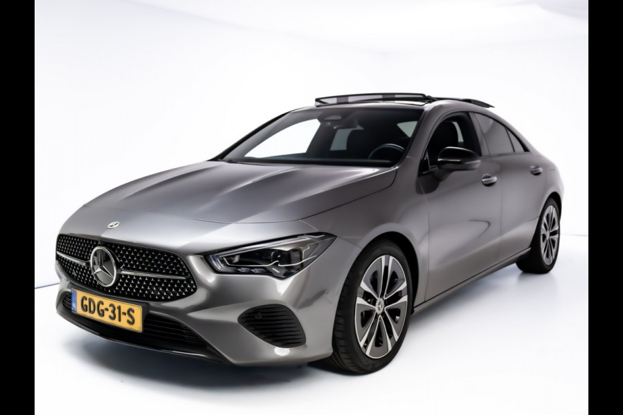 Mercedes-Benz CLA-Klasse 180 Star Edition Luxury Line Night facelift | Panoramadak | Stoelverwarming | Camera | Sfeerverlichting | Comfortstoel | Draadloze tel. lader | Licht en zicht pakket | Keyless entry, Keyless start