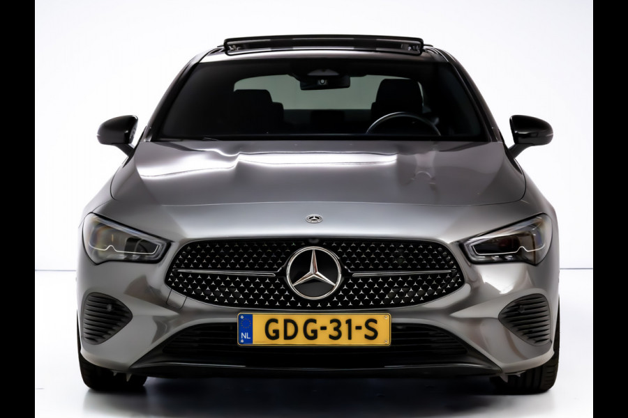 Mercedes-Benz CLA-Klasse 180 Star Edition Luxury Line Night facelift | Panoramadak | Stoelverwarming | Camera | Sfeerverlichting | Comfortstoel | Draadloze tel. lader | Licht en zicht pakket | Keyless entry, Keyless start
