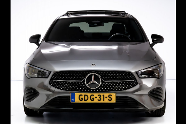 Mercedes-Benz CLA-Klasse 180 Star Edition Luxury Line Night facelift | Panoramadak | Stoelverwarming | Camera | Sfeerverlichting | Comfortstoel | Draadloze tel. lader | Licht en zicht pakket | Keyless entry, Keyless start
