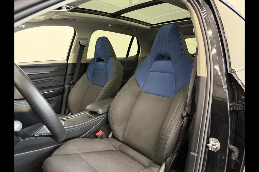 Lynk & Co 01 1.5 PHEV Automaat Panoramadak Virtual Cockpit Adaptieve Cruise Control Full Led 20" Licht Metalen velgen Parkeersensoren voor&achter + Camera
