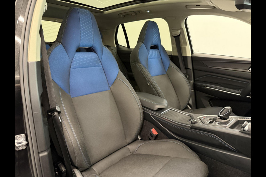 Lynk & Co 01 1.5 PHEV Automaat Panoramadak Virtual Cockpit Adaptieve Cruise Control Full Led 20" Licht Metalen velgen Parkeersensoren voor&achter + Camera