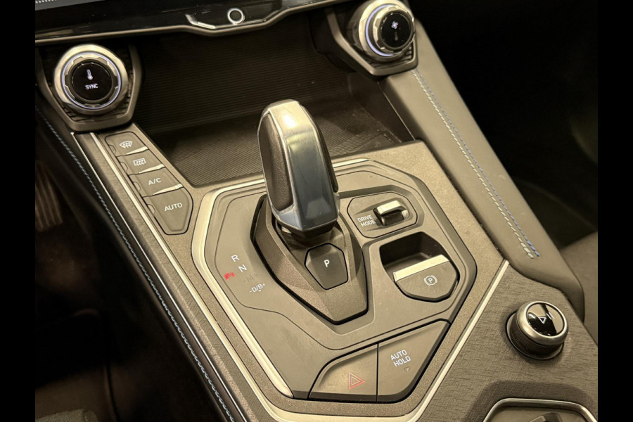 Lynk & Co 01 1.5 PHEV Automaat Panoramadak Virtual Cockpit Adaptieve Cruise Control Full Led 20" Licht Metalen velgen Parkeersensoren voor&achter + Camera