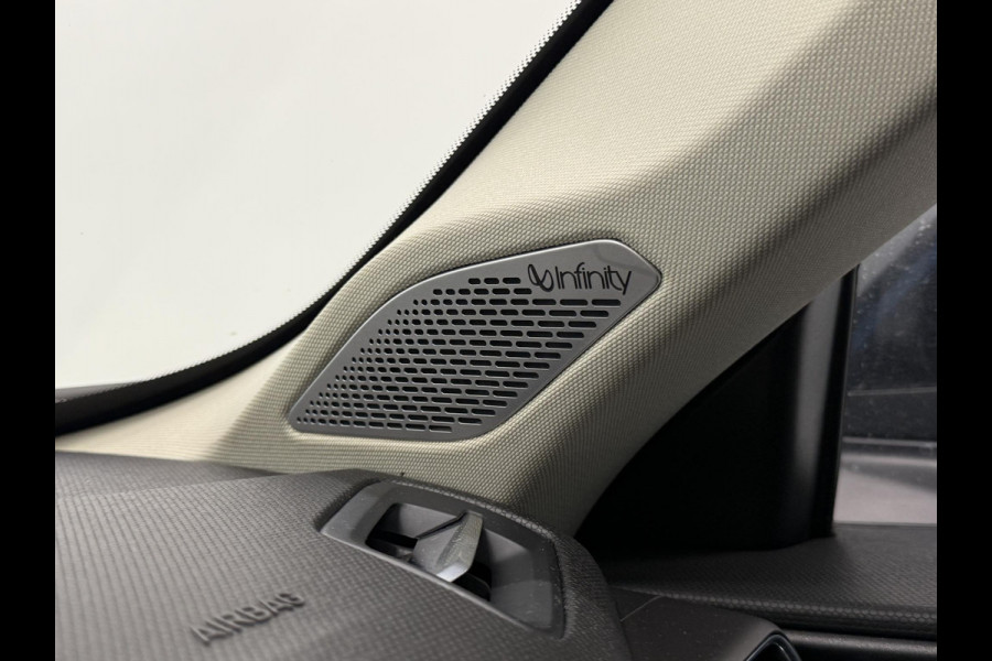 Lynk & Co 01 1.5 PHEV Automaat Panoramadak Virtual Cockpit Adaptieve Cruise Control Full Led 20" Licht Metalen velgen Parkeersensoren voor&achter + Camera