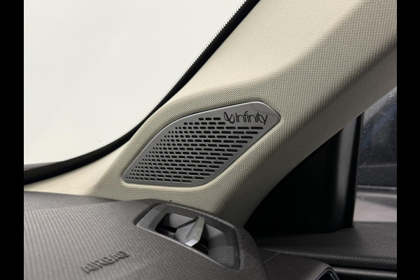Lynk & Co 01 1.5 PHEV Automaat Panoramadak Virtual Cockpit Adaptieve Cruise Control Full Led 20" Licht Metalen velgen Parkeersensoren voor&achter + Camera