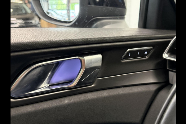 Lynk & Co 01 1.5 PHEV Automaat Panoramadak Virtual Cockpit Adaptieve Cruise Control Full Led 20" Licht Metalen velgen Parkeersensoren voor&achter + Camera