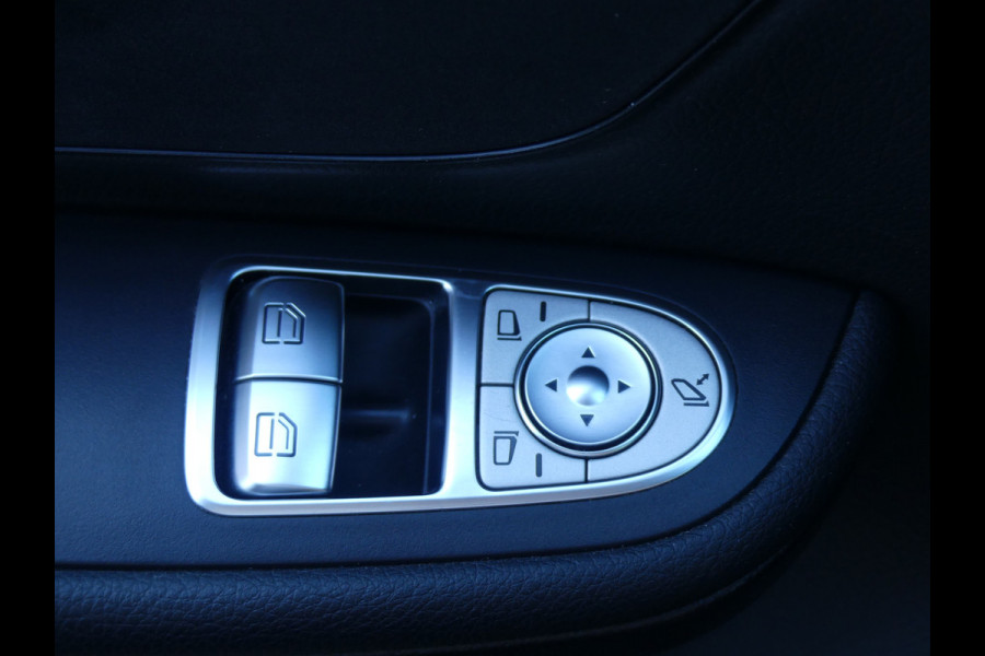 Mercedes-Benz Eqv 300 5 persoons rolstoelvervoer invalide rolstoel LED/Camera/PDC/Navigatie