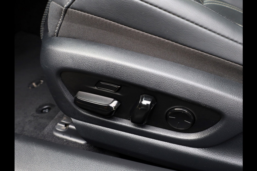 Lexus ES 300h President Line | Mark Levinson | Camerabeeld Buitenspiegels