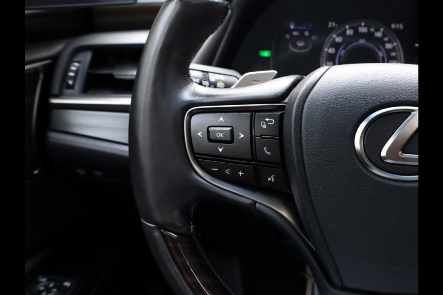 Lexus ES 300h President Line | Mark Levinson | Camerabeeld Buitenspiegels