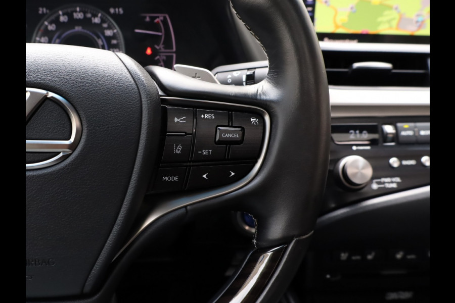Lexus ES 300h President Line | Mark Levinson | Camerabeeld Buitenspiegels