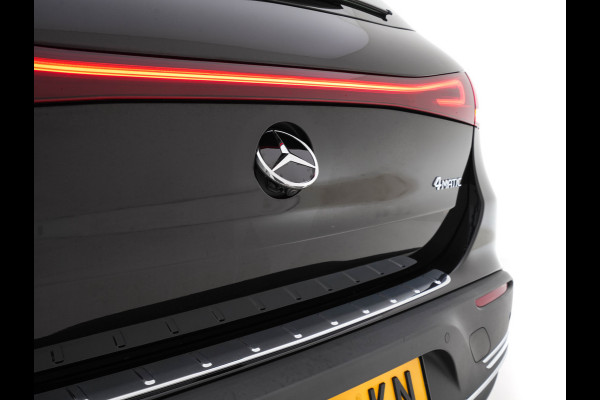 Mercedes-Benz EQA 350 4MATIC Luxury Line 67 kWh [ 3-Fase-11kW ]{SoH-94%} (INCL-BTW) *HEATPUMP | LEATHER | FULL-LED | BLINDSPOT | WIDESCREEN-DIGICOCKPIT | HEATED-SPORTSEATS | CAMERA | NAVI-FULLMAP | DAB | AMBIENTLIGHT | KEYLESS | LANE-ASSIST | 18''ALU*