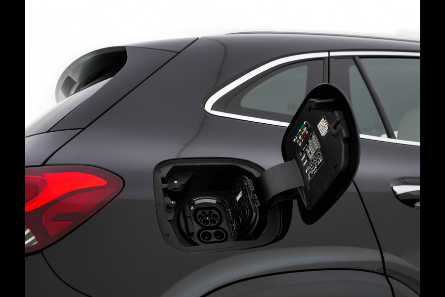 Mercedes-Benz EQA 350 4MATIC Luxury Line 67 kWh [ 3-Fase-11kW ]{SoH-94%} (INCL-BTW) *HEATPUMP | LEATHER | FULL-LED | BLINDSPOT | WIDESCREEN-DIGICOCKPIT | HEATED-SPORTSEATS | CAMERA | NAVI-FULLMAP | DAB | AMBIENTLIGHT | KEYLESS | LANE-ASSIST | 18''ALU*