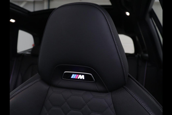 BMW X3 M Competition 510PK | Panoramadak | Head-Up | 360 Camera | Adaptive cruise | Leder | Achterbankverwarming | Carplay | Trekhaak | Sfeerverlichting | Harman/Kardon | Navigatie | Keyless | M Sportstoelen | 21'' velgen | Adaptief LED