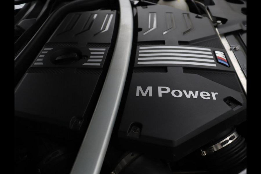BMW X3 M Competition 510PK | Panoramadak | Head-Up | 360 Camera | Adaptive cruise | Leder | Achterbankverwarming | Carplay | Trekhaak | Sfeerverlichting | Harman/Kardon | Navigatie | Keyless | M Sportstoelen | 21'' velgen | Adaptief LED