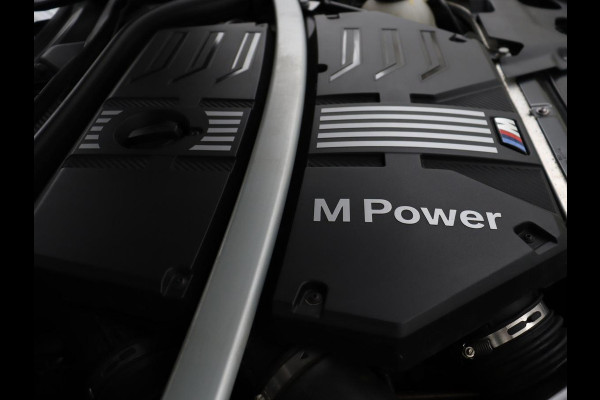 BMW X3 M Competition 510PK | Panoramadak | Head-Up | 360 Camera | Adaptive cruise | Leder | Achterbankverwarming | Carplay | Trekhaak | Sfeerverlichting | Harman/Kardon | Navigatie | Keyless | M Sportstoelen | 21'' velgen | Adaptief LED